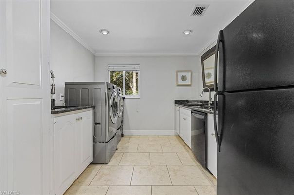 Interior, Recessed Lighting, Washer
