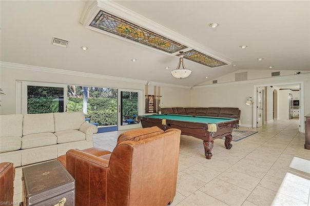 Billiard Table, Game Room, Interior, Living room, Recessed Lighting