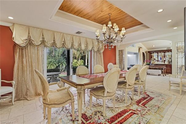 Chandelier, Dining room, Interior, Recessed Lighting, Wooden Ceilings