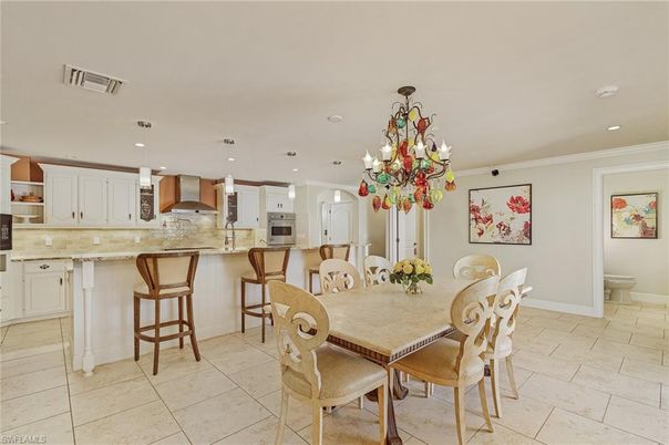 Chandelier, Dining room, Interior, Kitchen, Pendant Lights, Recessed Lighting, Stainless Steel Appliances