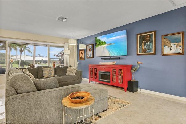 Interior, Living room, Pendant Lights