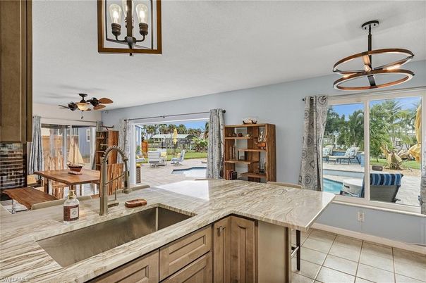 Dining room, Interior, Kitchen, Pendant Lights