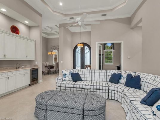 Dining room, Interior, Pendant Lights, Recessed Lighting