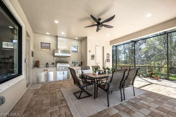 Dining room, Interior, Kitchen, Recessed Lighting, Stainless Steel Appliances