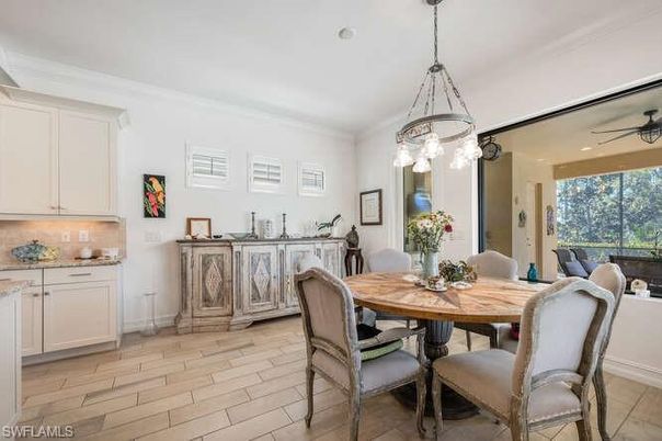Dining room, Interior, Pendant Lights, Recessed Lighting
