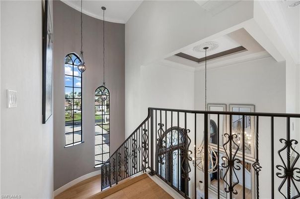 Interior, Pendant Lights, Wood Texture Flooring