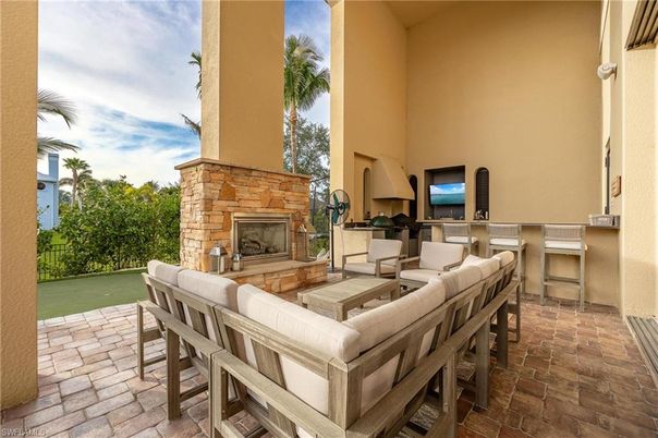 Exterior, Fireplace