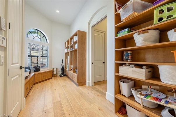 Interior, Recessed Lighting, Wood Texture Flooring