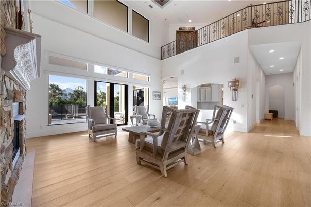 Dining room, Fireplace, Interior, Recessed Lighting, Wood Texture Flooring