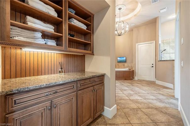 Bathroom, Interior, Pendant Lights, Recessed Lighting