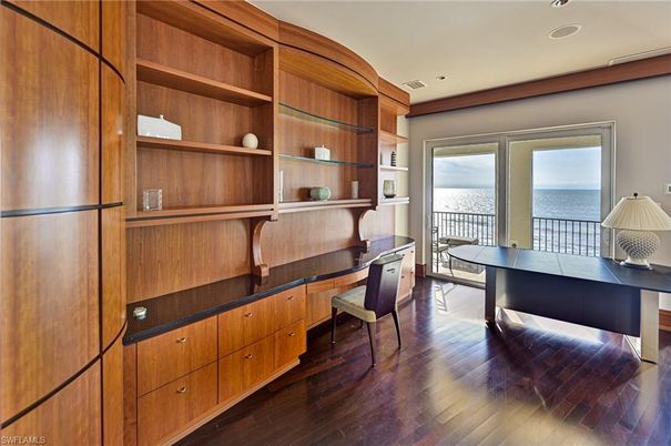 Home Office, Interior, Recessed Lighting, Water, Wood Texture Flooring