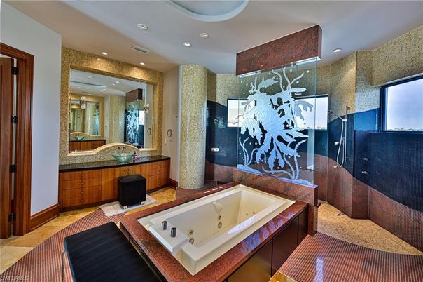Bathroom, Interior, Recessed Lighting