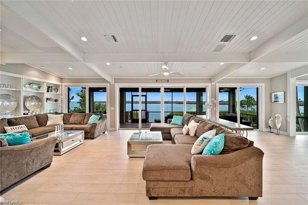 Interior, Living room, Recessed Lighting, Water, Wood Texture Flooring