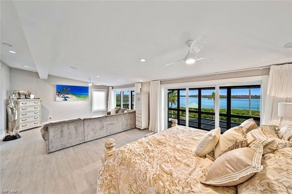 Bedroom, Interior, Recessed Lighting, Water, Wood Texture Flooring