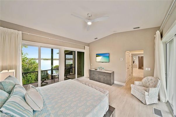 Bedroom, Interior, Water, Wood Texture Flooring