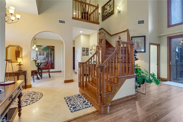 Chandelier, Dining room, Interior, Recessed Lighting, Wood Texture Flooring