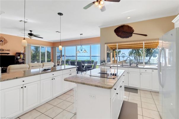 Dining room, Interior, Kitchen, Pendant Lights, Recessed Lighting, Water