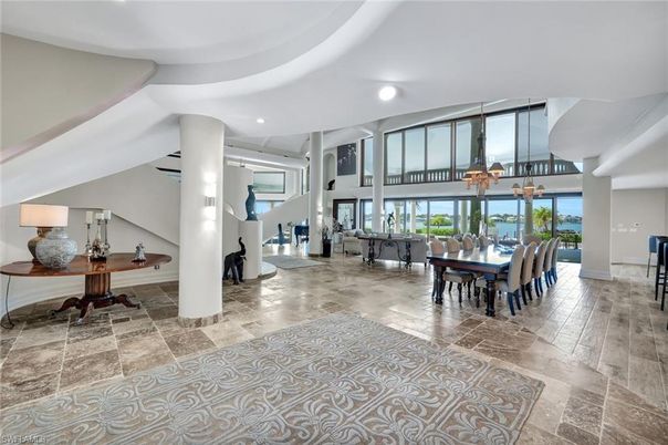 Dining room, Interior, Pendant Lights, Recessed Lighting