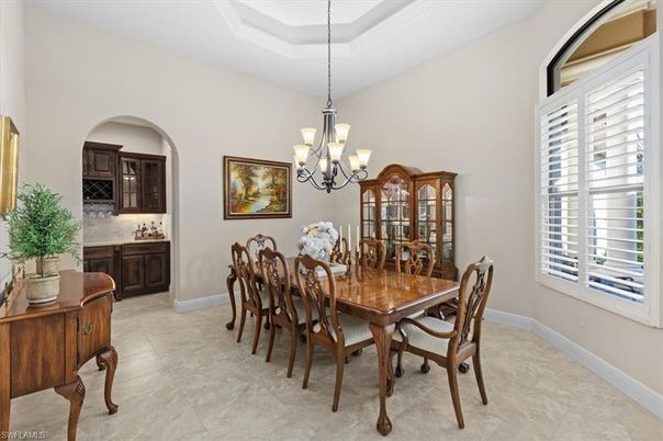 Chandelier, Dining room, Interior