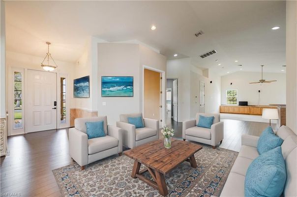 Interior, Living room, Pendant Lights, Recessed Lighting, Wood Texture Flooring