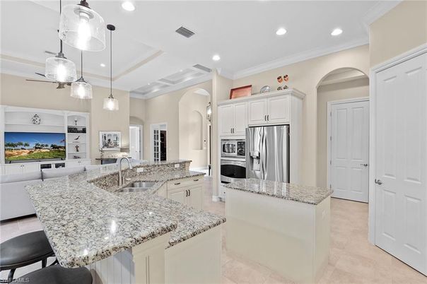 Interior, Kitchen, Pendant Lights, Recessed Lighting, Stainless Steel Appliances