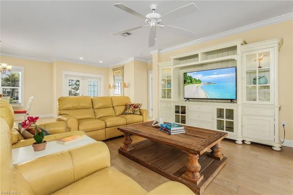 Chandelier, Interior, Living room, Recessed Lighting, Wood Texture Flooring