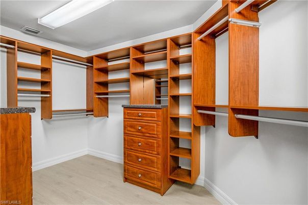 Interior, Walk-in Closets, Wood Texture Flooring