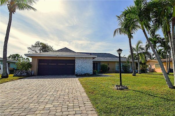 Attached, Backyard, Exterior, Facade, Ranch