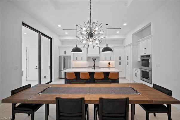 Dining room, Interior, Kitchen, Pendant Lights, Recessed Lighting, Stainless Steel Appliances
