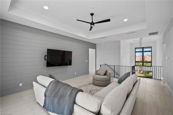 Interior, Living room, Pendant Lights, Recessed Lighting