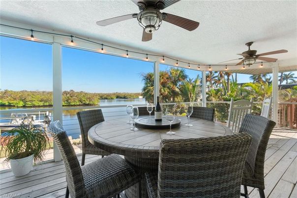 Dining room, Interior, Sun Room, Water