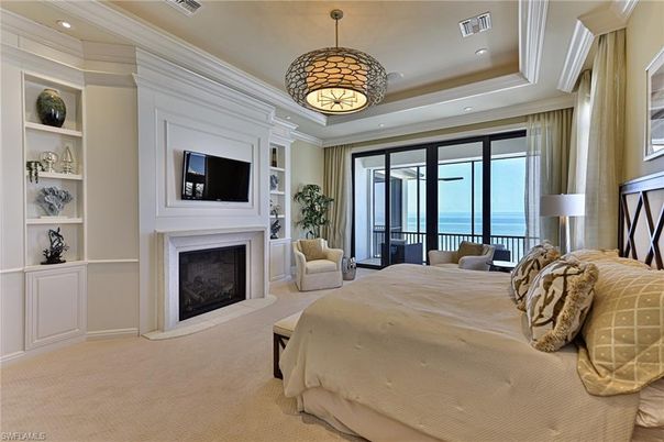 Bedroom, Fireplace, Interior, Pendant Lights, Recessed Lighting, Water