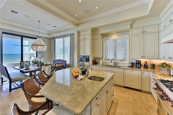 Dining room, Interior, Kitchen, Pendant Lights, Recessed Lighting, Stainless Steel Appliances, Water