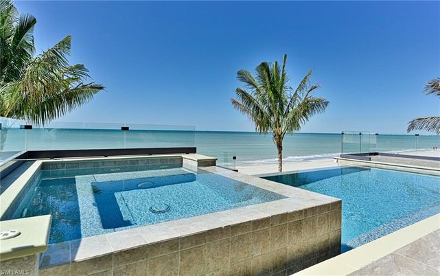 Exterior, Pool, Water