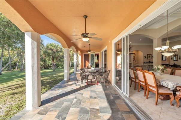 Dining room, Exterior