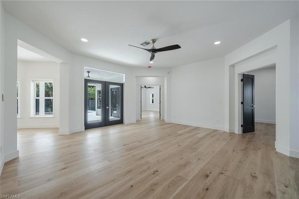 Empty room, Interior, Recessed Lighting, Wood Texture Flooring
