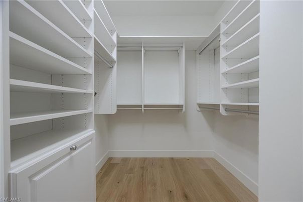 Interior, Walk-in Closets, Wood Texture Flooring