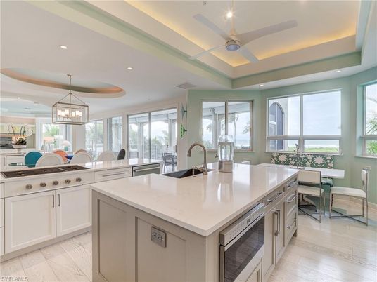 Chandelier, Dining room, Interior, Kitchen, Pendant Lights, Recessed Lighting, Wood Texture Flooring