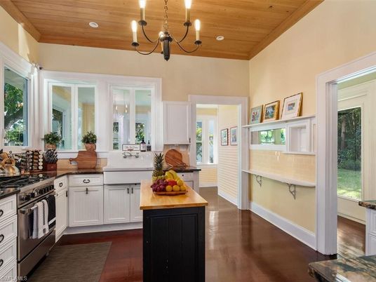 Chandelier, Interior, Kitchen, Recessed Lighting, Wooden Ceilings, Wood Texture Flooring