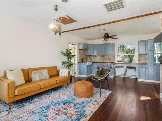 Interior, Kitchen, Pendant Lights, Wood Texture Flooring