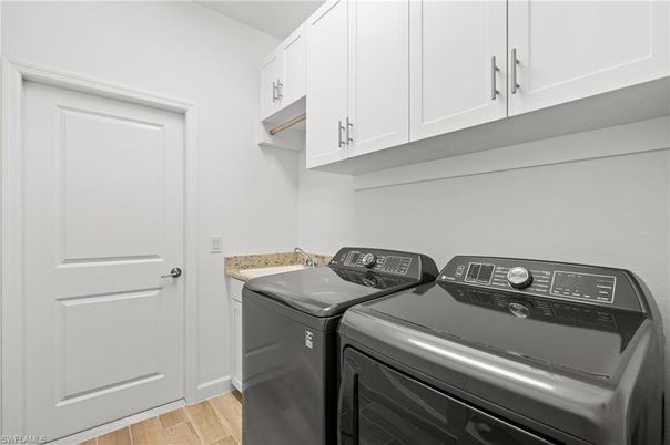 Interior, Washer, Wood Texture Flooring