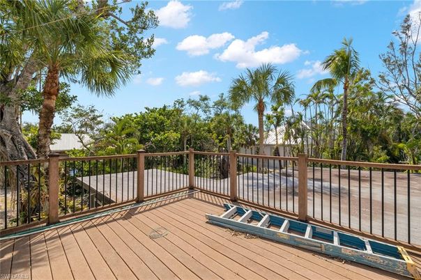 Exterior, Wood Texture Flooring