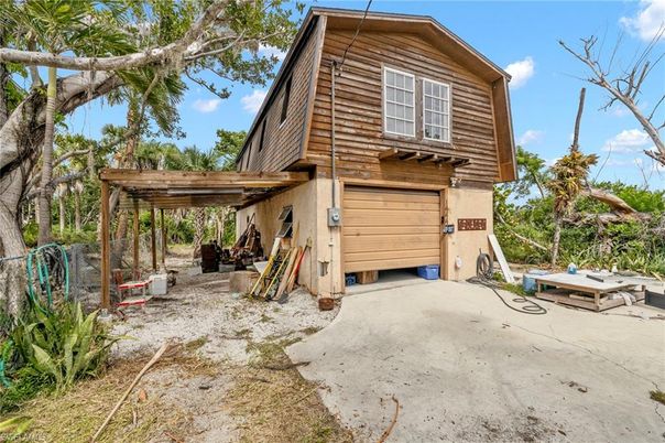 Backyard, Exterior, Hot Tub