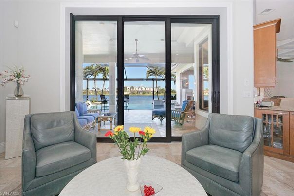 Interior, Living room, Water