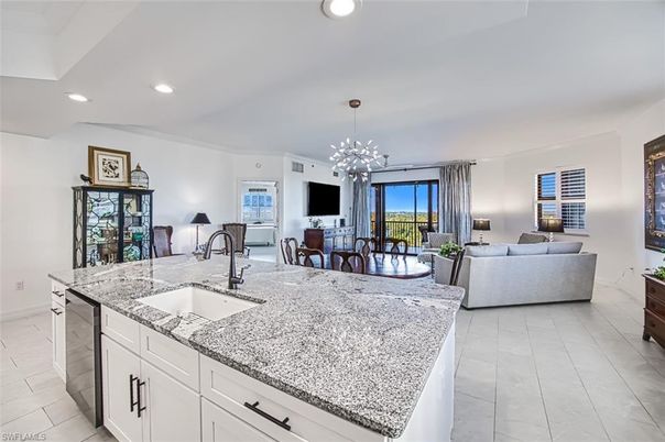 Dining room, Interior, Kitchen, Living room, Pendant Lights, Recessed Lighting