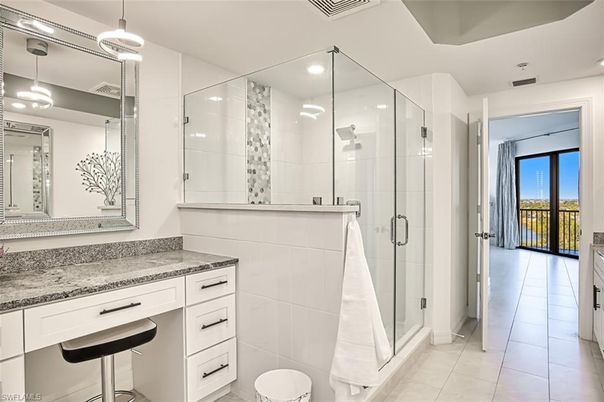 Bathroom, Glass Shower, Interior, Pendant Lights, Recessed Lighting