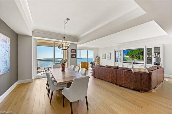 Chandelier, Dining room, Interior, Living room, Pendant Lights, Water, Wood Texture Flooring