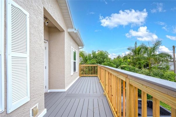 Exterior, Wood Texture Flooring