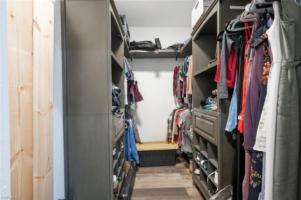 Interior, Walk-in Closets, Wood Texture Flooring