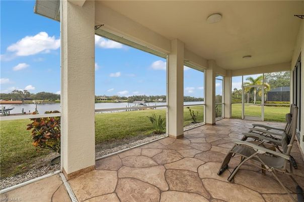 Interior, Sun Room, Water